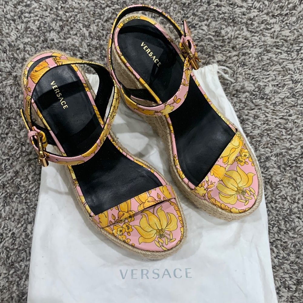 Versace heels and dust bag size 37.5